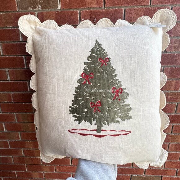 TARGET THRESHOLD STUDIO MCGEE EMBROIDED TREE WITH SCALLOPED EDGE PILLOW 1CT - Picture 1 of 4